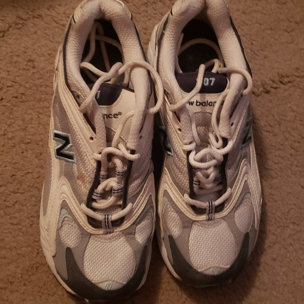 New Balance sneakers (gray/white)